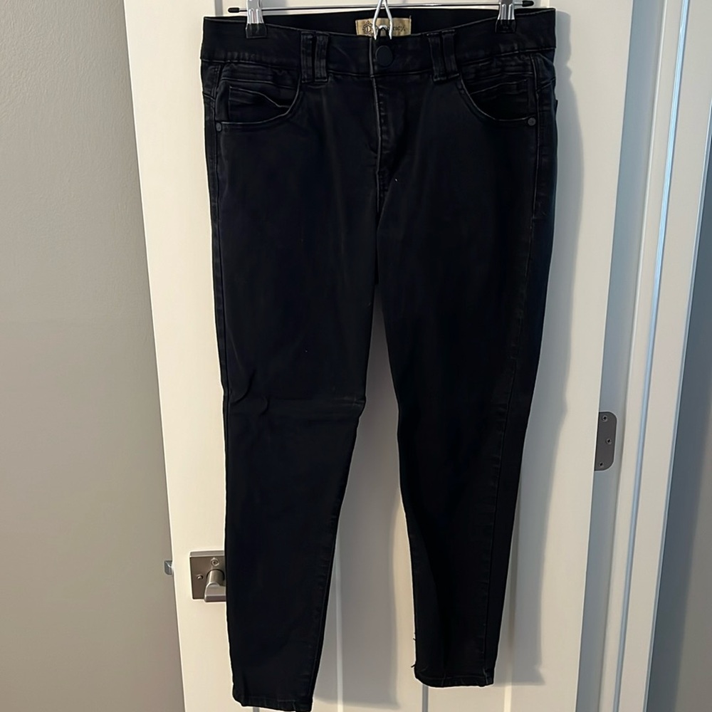 Black Democracy crop ankle Jeans. Size 8P. Rarely worn.
